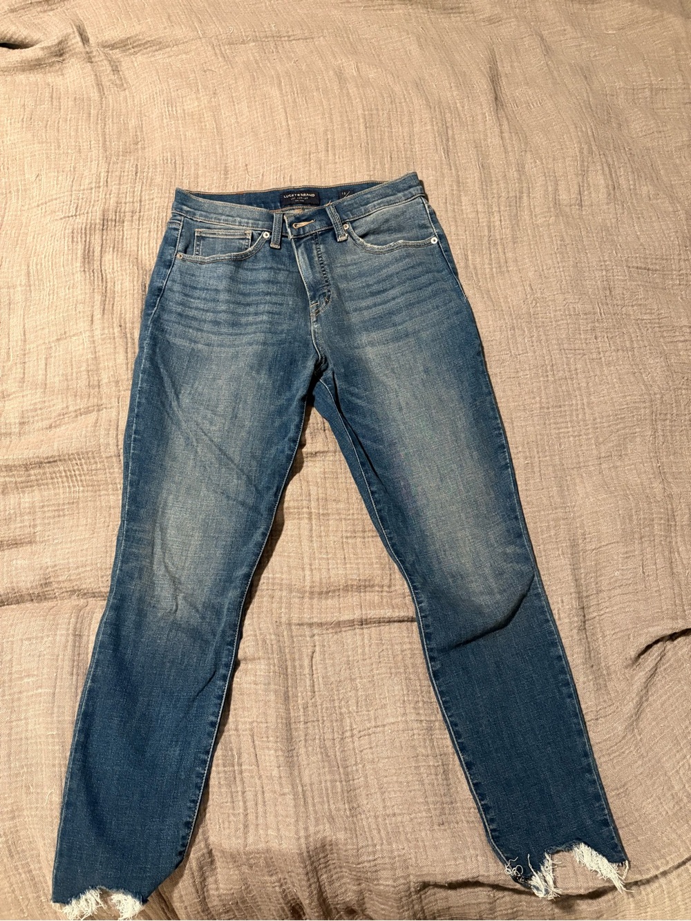 Lucky Brand Raw Hem Ankle Jeans Size 10 / 30 Medium Wash